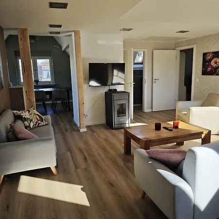 Apartment Anbindung In Den Nationalpark, Eifeloase Fuer 6 Personen Und 2 Haustiere *